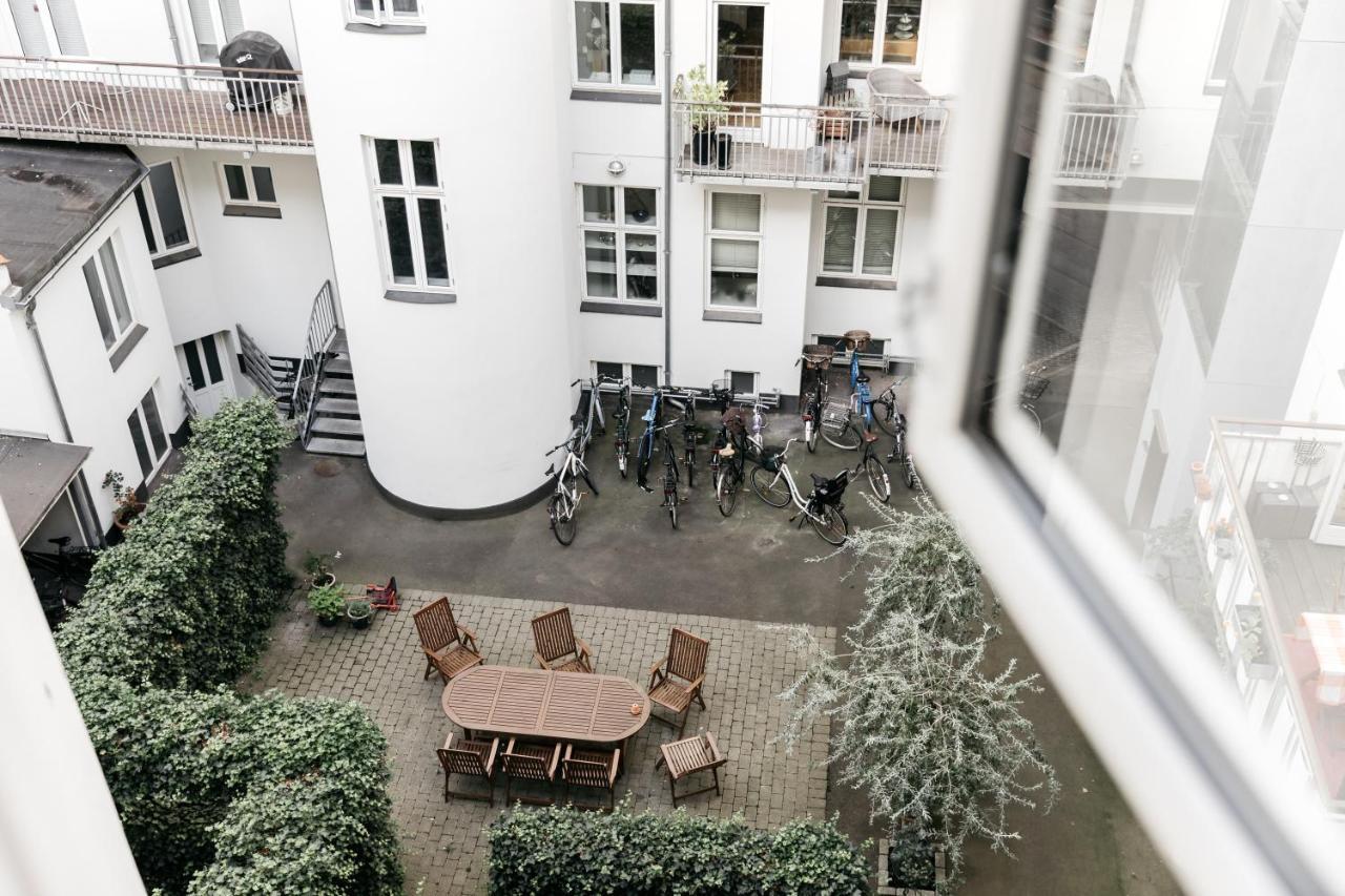 Lovely 3Br Manor Apartment 5 Min From Tivoli Gardens コペンハーゲン エクステリア 写真