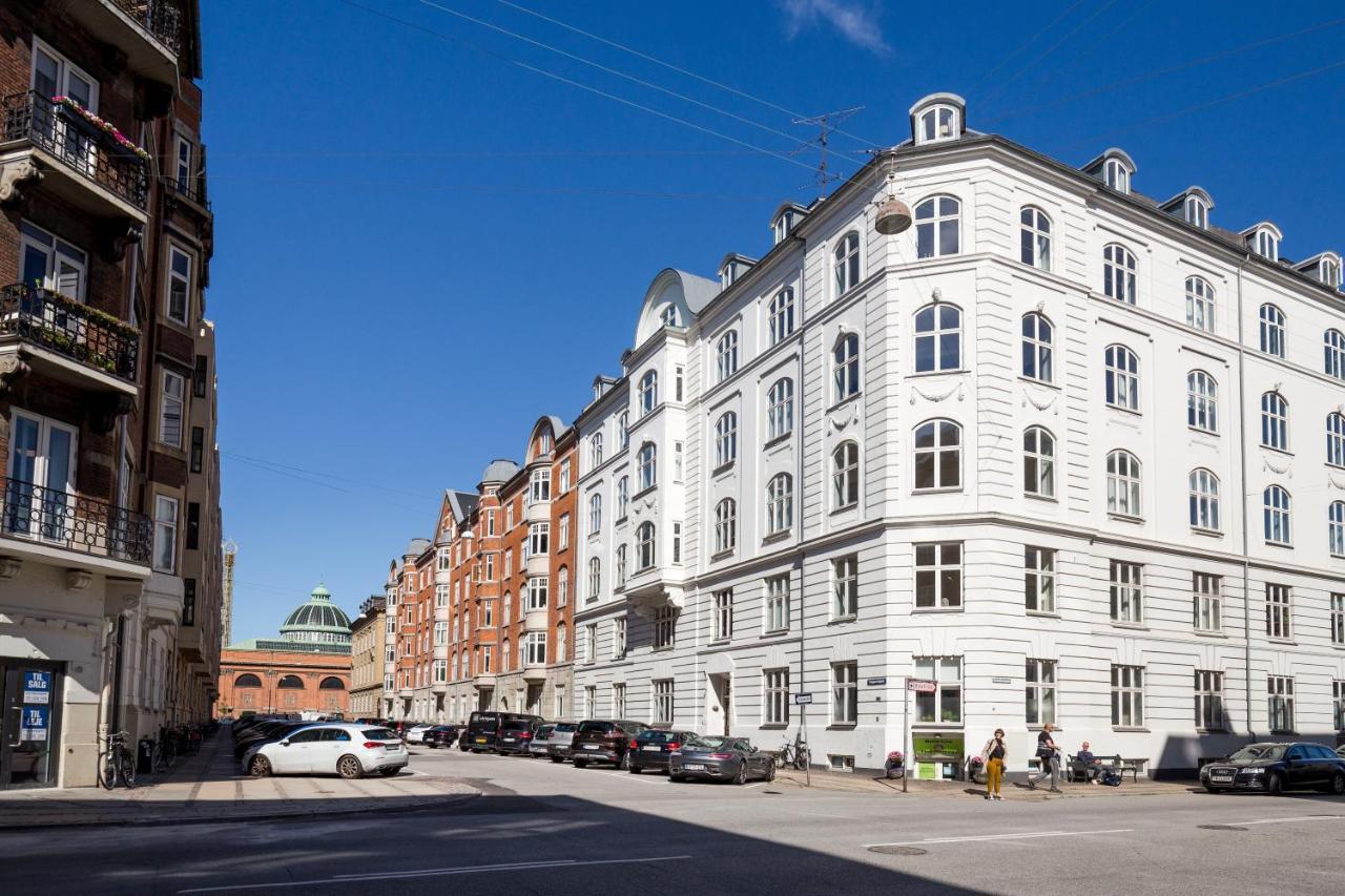 Lovely 3Br Manor Apartment 5 Min From Tivoli Gardens コペンハーゲン エクステリア 写真