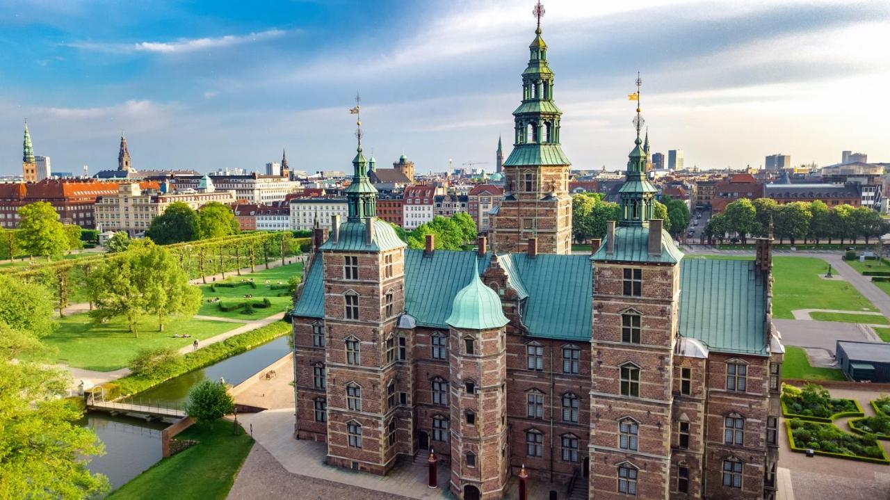 Lovely 3Br Manor Apartment 5 Min From Tivoli Gardens コペンハーゲン エクステリア 写真