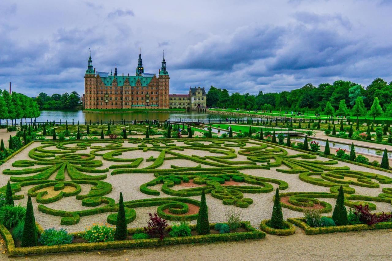 Lovely 3Br Manor Apartment 5 Min From Tivoli Gardens コペンハーゲン エクステリア 写真