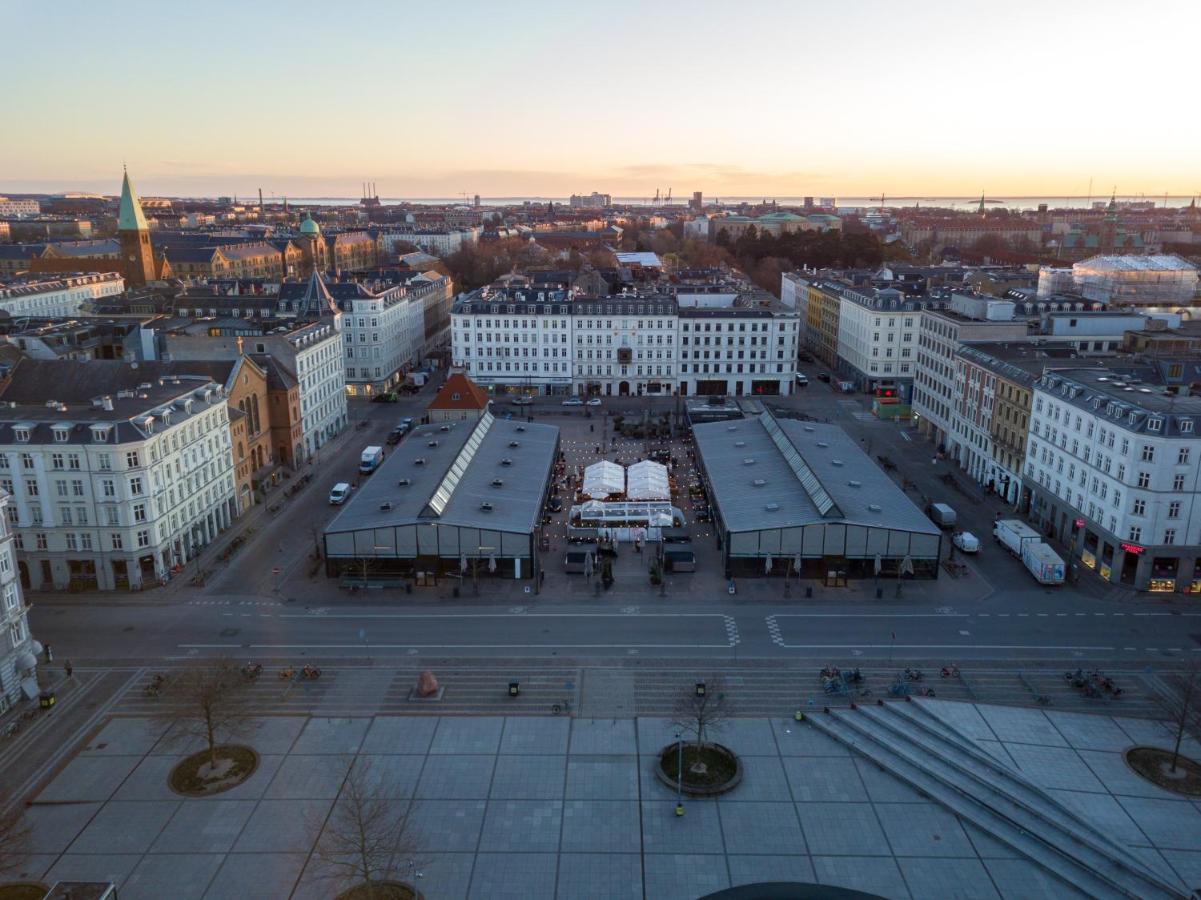 Lovely 3Br Manor Apartment 5 Min From Tivoli Gardens コペンハーゲン エクステリア 写真