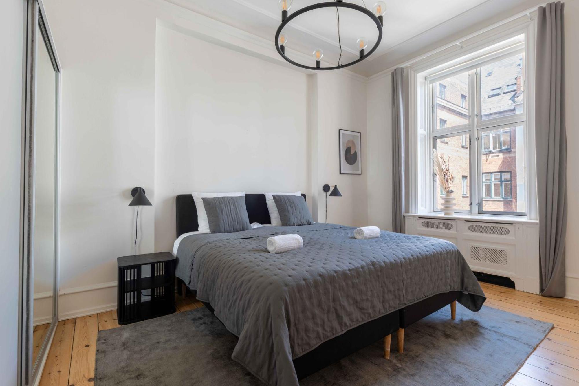 Lovely 3Br Manor Apartment 5 Min From Tivoli Gardens コペンハーゲン エクステリア 写真