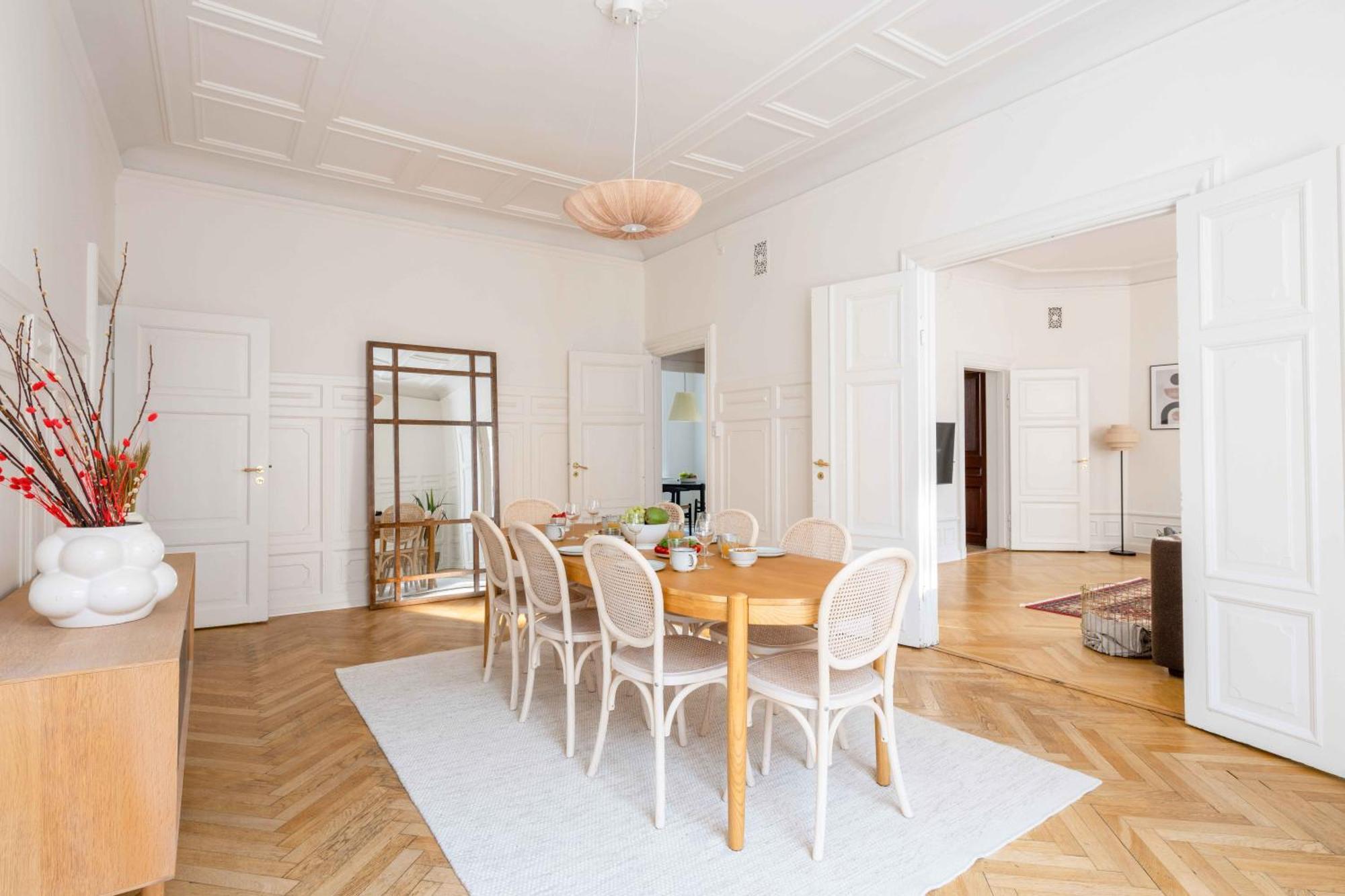 Lovely 3Br Manor Apartment 5 Min From Tivoli Gardens コペンハーゲン エクステリア 写真